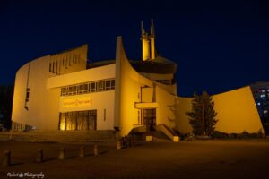 Kościół nocą – zdjęcie 2 z 18