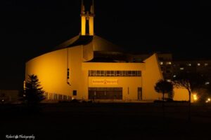 Kościół nocą – zdjęcie 10 z 18