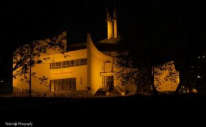 Kościół nocą – zdjęcie 11 z 18