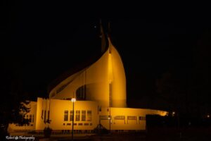Kościół nocą – zdjęcie 15 z 18