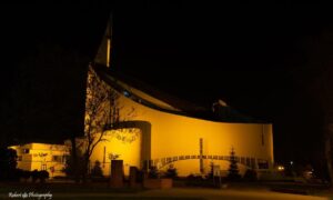 Kościół nocą – zdjęcie 16 z 18