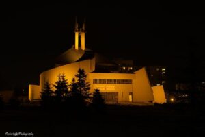Kościół nocą – zdjęcie 18 z 18