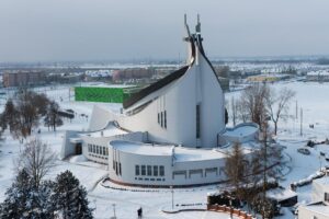 Kościół w zimowej szacie – zdjęcie 17 z 25