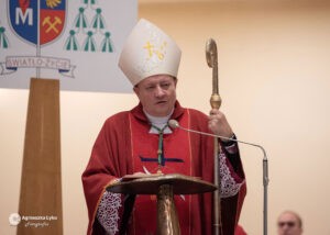 Bierzmowanie 2022 – zdjęcie 10 z 27