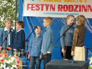 Festyn Parafialny 2004 – zdjęcie 16 z 75