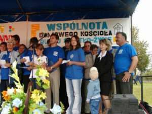 Festyn Parafialny 2004 – zdjęcie 40 z 75