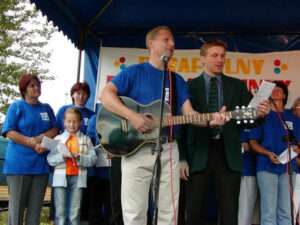 Festyn Parafialny 2004 – zdjęcie 42 z 75