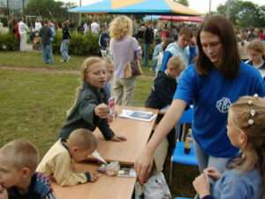 Festyn Parafialny 2004 – zdjęcie 51 z 75