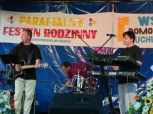 Festyn Parafialny 2004 – zdjęcie 55 z 75