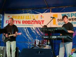 Festyn Parafialny 2004 – zdjęcie 58 z 75