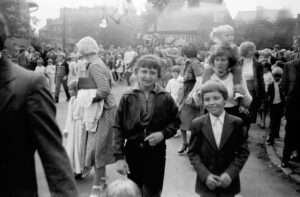 Przeniesienie krzyża na plac budowy 1981 – zdjęcie 21 z 31